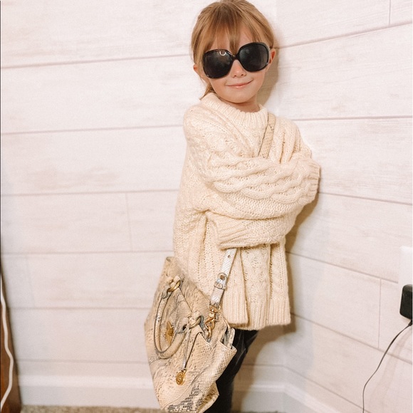 Oversized Pure Wool Knit Pullover - Picture 3 of 3